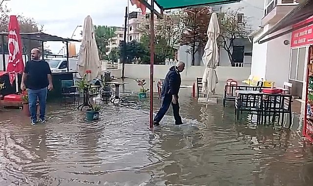 Sağanak yağış Aliağa'da su baskınlarına neden oldu