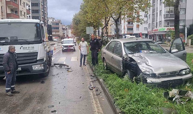 Samsun'da otomobil çöp kamyonuna çarptı: 1 yaralı