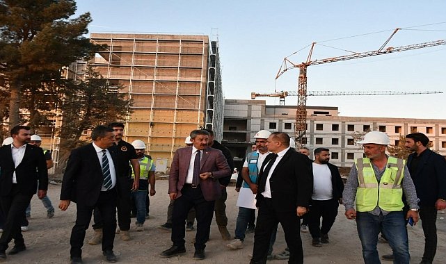 Şırnak'ta 500 yataklı bölge hastanesinin inşaatı denetlendi