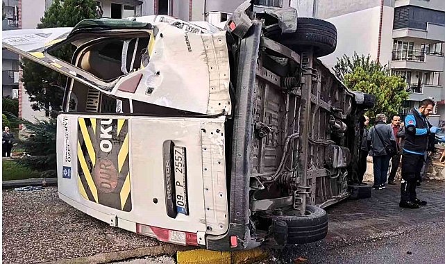 Söke'de öğrenci servisleri çarpıştı: 3 yaralı