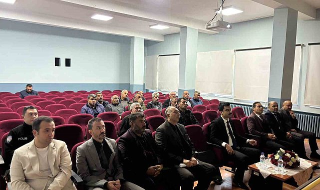 Susuz'da okul servis sürücülerine eğitim verildi