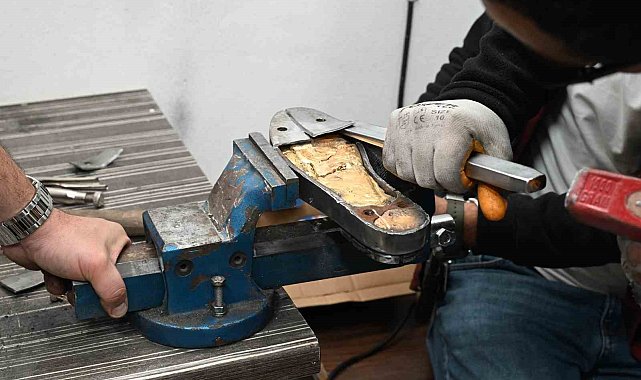 Takside 21 kilo 506 gram kaçak altın ele geçirildi: 1 tutuklama