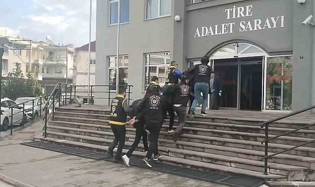 Tire'de iş yerlerini kurşunlayan şüpheliler yakalandı