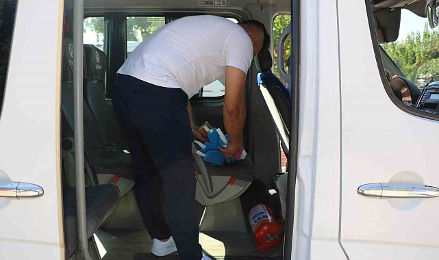 UKOME ekipleri servis araçlarını inceliyor