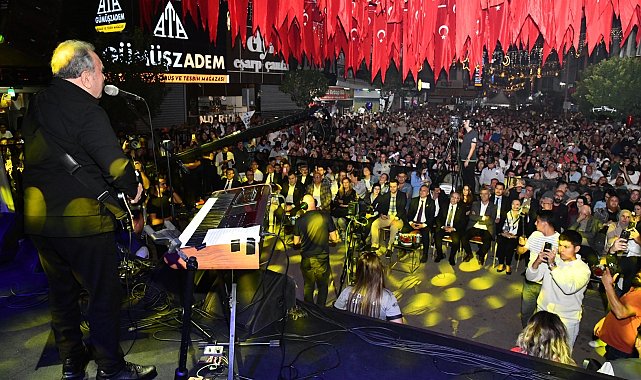 Ümit Besen'den memleketi Osmaniye'de muhteşem konser