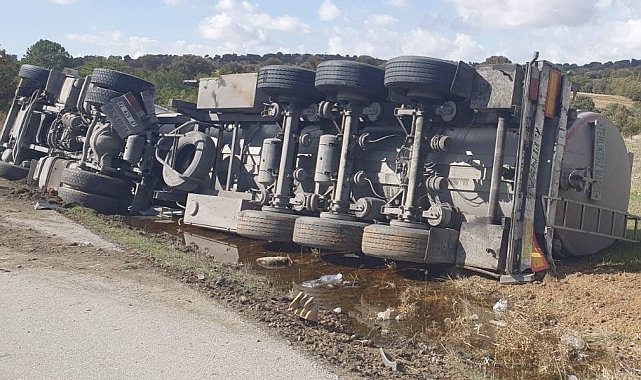 Uşak'ta tır yan yattı: 1 yaralı