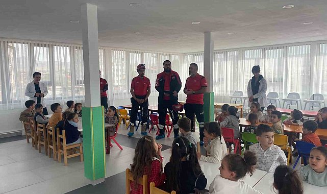 Van'da minik öğrencilere afet bilinci aşılandı