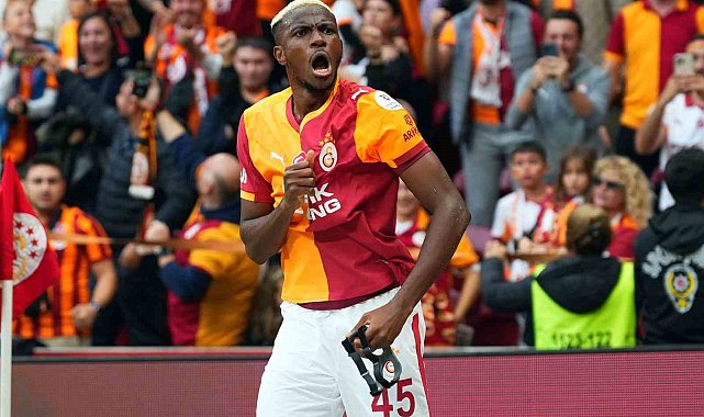 Victor Osimhen bu sezonki gol sayısını 6'ya çıkardı