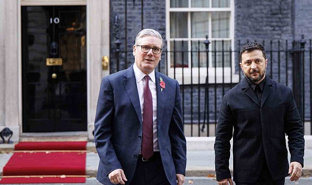 Zelenskiy: "Tüm Rus petrol şirketlerinin dünya pazarına erişimi kesilmeli"