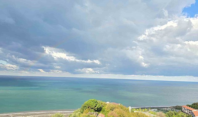 Zonguldak'ta gök kuşağı ile hortumlar ortaya çıktı