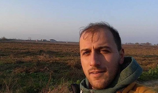 3 çocuk babası adam halı sahada kalbine yenildi