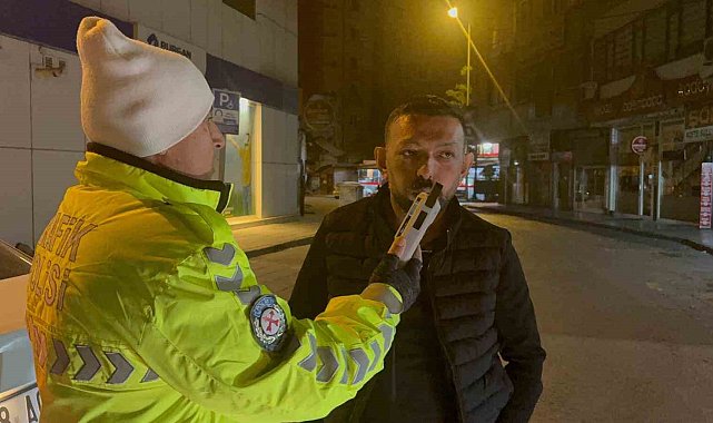 'Dur' ihtarına uymayan sürücü, 6 gün arayla ikinci kez alkollü yakalandı