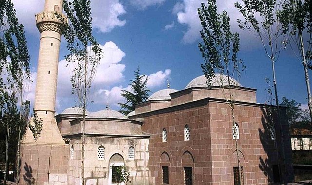 5 asırlık camiye restorasyon