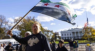 ABD'deki Suriyelilerden eş-Şara'ya sevgi gösterisi