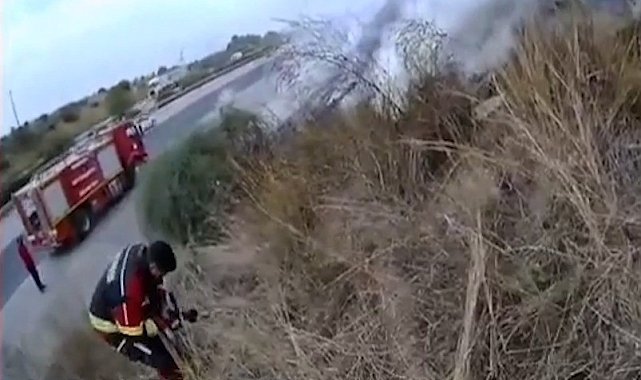 Adana-Mersin otoyolunda kontrolden çıkan otomobil alev aldı