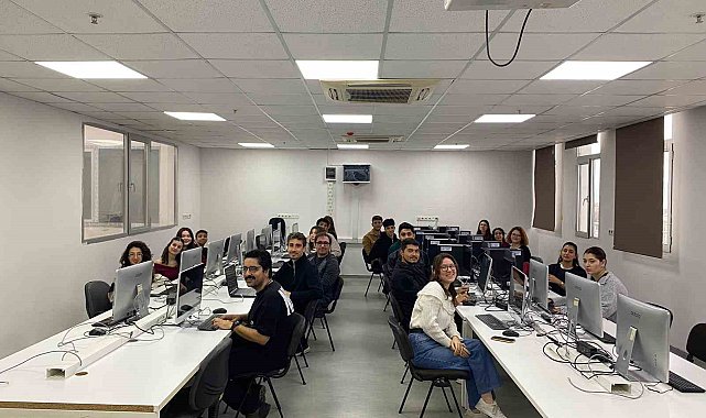 ADÜ'de bilgisayar labaratuvarı yenilendi