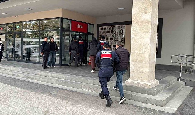 Afyonkarahisar merkezli 6 kentte telefon dolandırıcılarına operasyon