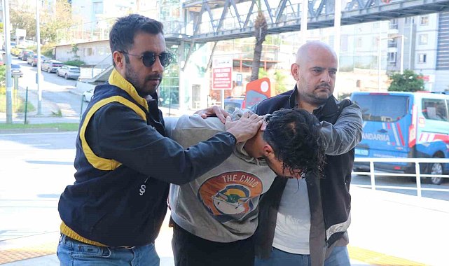 Alanya'da sokakta bir kadına yumruk atıp, makasla yüzünü yaralayan şahıs tutuklandı