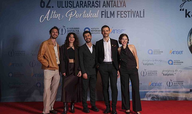 Altın Portakal'ın kapanışında sinemanın yıldızları kırmızı halıda buluştu