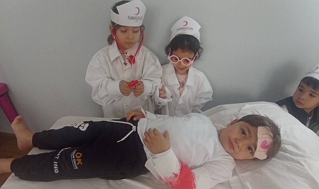 Anamur'da miniklerden 'Kızılay Haftası' etkinliği