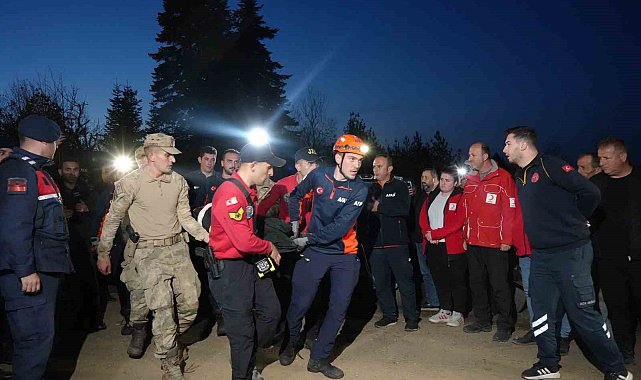 Anne ve oğlunun cenazeleri, Adli Tıp Kurumu'na gönderildi