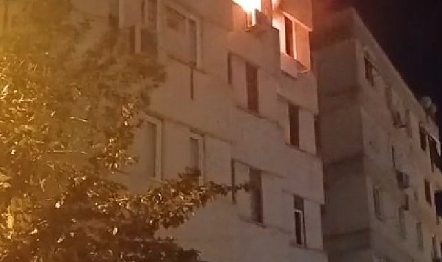 Antalya'da apartman dairesi alev alev yandı