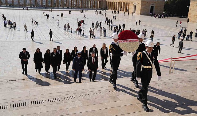 ANTGİAD'dan Anıtkabir ziyareti