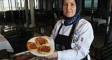 Avrupa Birliği'nden tescilli kaytaz böreği el maharetiyle lezzet buluyor