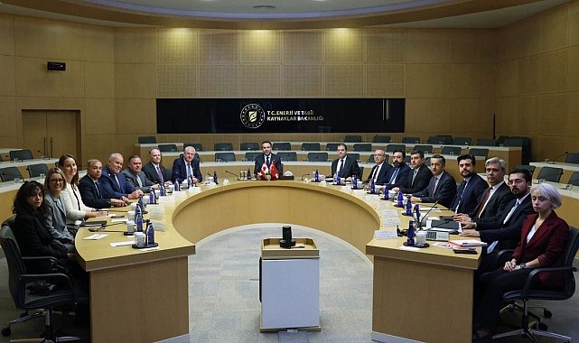 Bakan Bayraktar: "Nükleer santrallerle ilgili dünyanın önde gelen şirketleri ile görüşmelerimizi sürdürüyoruz"