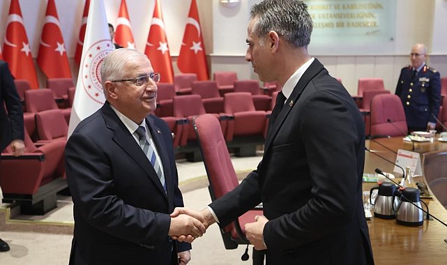 Bakan Güler'den Tekvando Milli Takımı'na tebrik