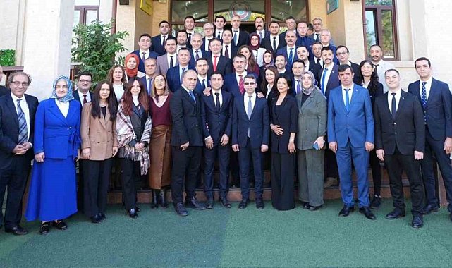 Bakan Tekin'den Özbekistan'da Taşkent Türk Okulu'na ziyaret