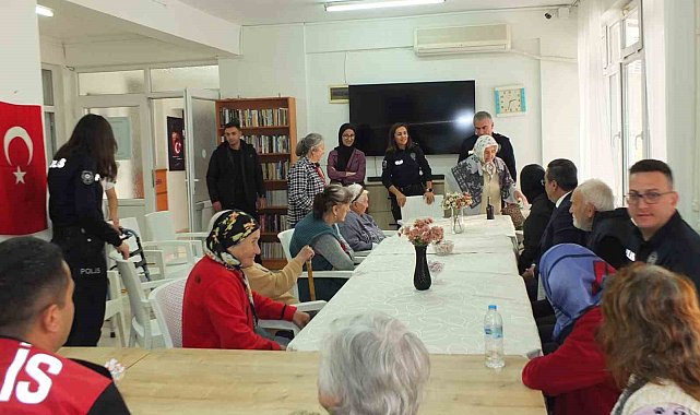 Balıkesir'de huzurevi sakinlerine ziyaret