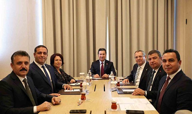 Başkan Aras: "Bizler günü kurtaran değil, yarını kuran işler için çalışacağız"