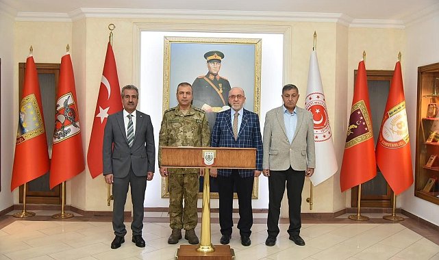 Başkan Dumandağ, Kolordu Komutanı Durmaz ile bir araya geldi
