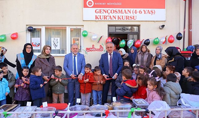 Bayburt'ta Filistin'e destek amaçlı hayır çarşısı düzenlendi