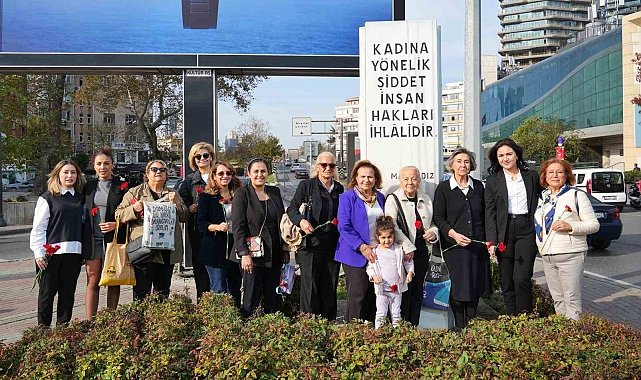 Beşiktaş'ta "Dünden Bugüne Kadına Yönelik Şiddetle Mücadele Paneli"