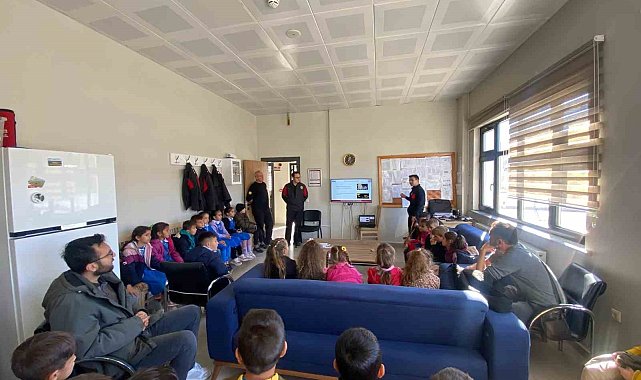 Bozkır'da küçük öğrencilere 'Afet ve Yangın Farkındalığı' eğitimi