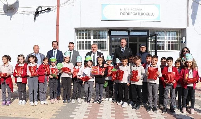 Bozüyük'te kaymakam ve öğrenciler kitapla buluştu