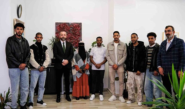 BŞEÜ rektör yardımcısı yabancı öğrencilerle buluştu