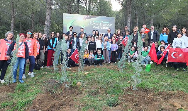 Burhaniye'de 400 fidan toprakla buluştu