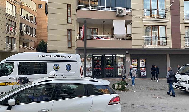 Bursa'da eski eşini çalıştığı markette bıçakladı