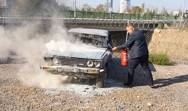 Bursa'da otobüs şoförlerine yangın söndürme eğitimi