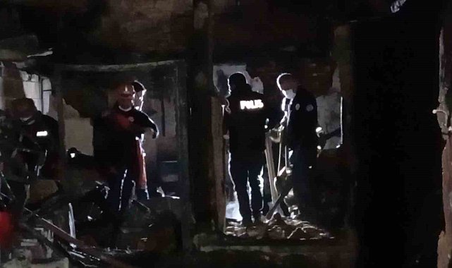 Bursa'daki ev yangınında kaybolan yaşlı adamın cansız bedeni bulundu