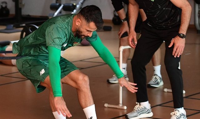 Bursaspor sabah antrenmanında kuvvet çalıştı