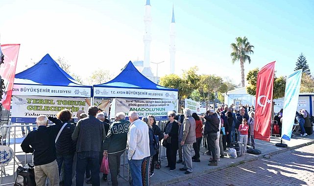 Büyükşehir'in ata tohumları Didim'de dağıtıldı