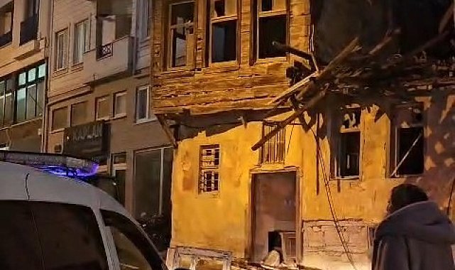 Çanakkale'de boş bina yağış nedeniyle kısmen çöktü