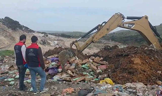 Çanakkale'de hijyenik olmayan şarküteri işletmesinde el konulan ürünler imha edildi