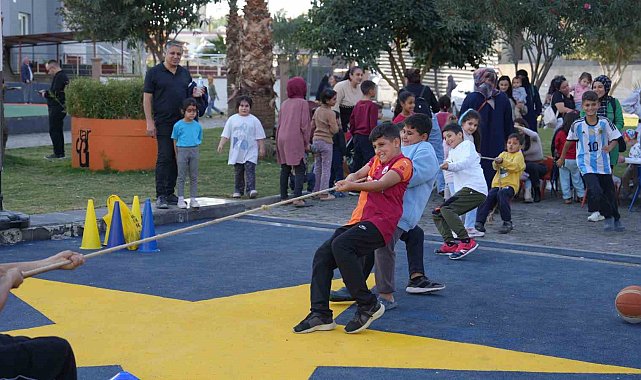 Çocuk Hakları Günü Tarsus'ta 3 farklı noktada coşkuyla kutlandı