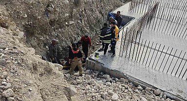 Defne'de inşaat temeline düşen şahıs yaralandı