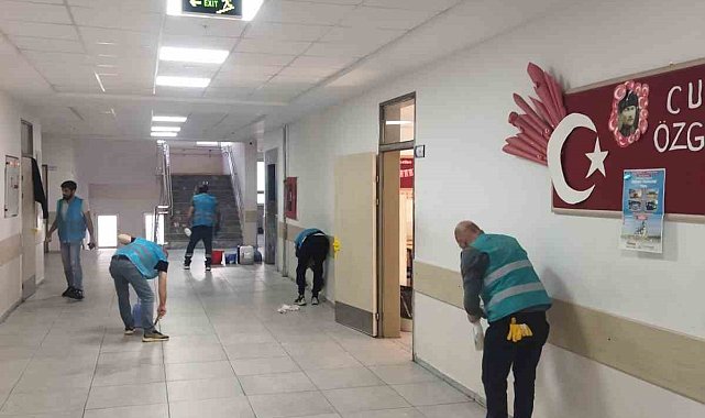 Denetimli serbestlik yükümlüleri, ara tatilde okulları yeniledi